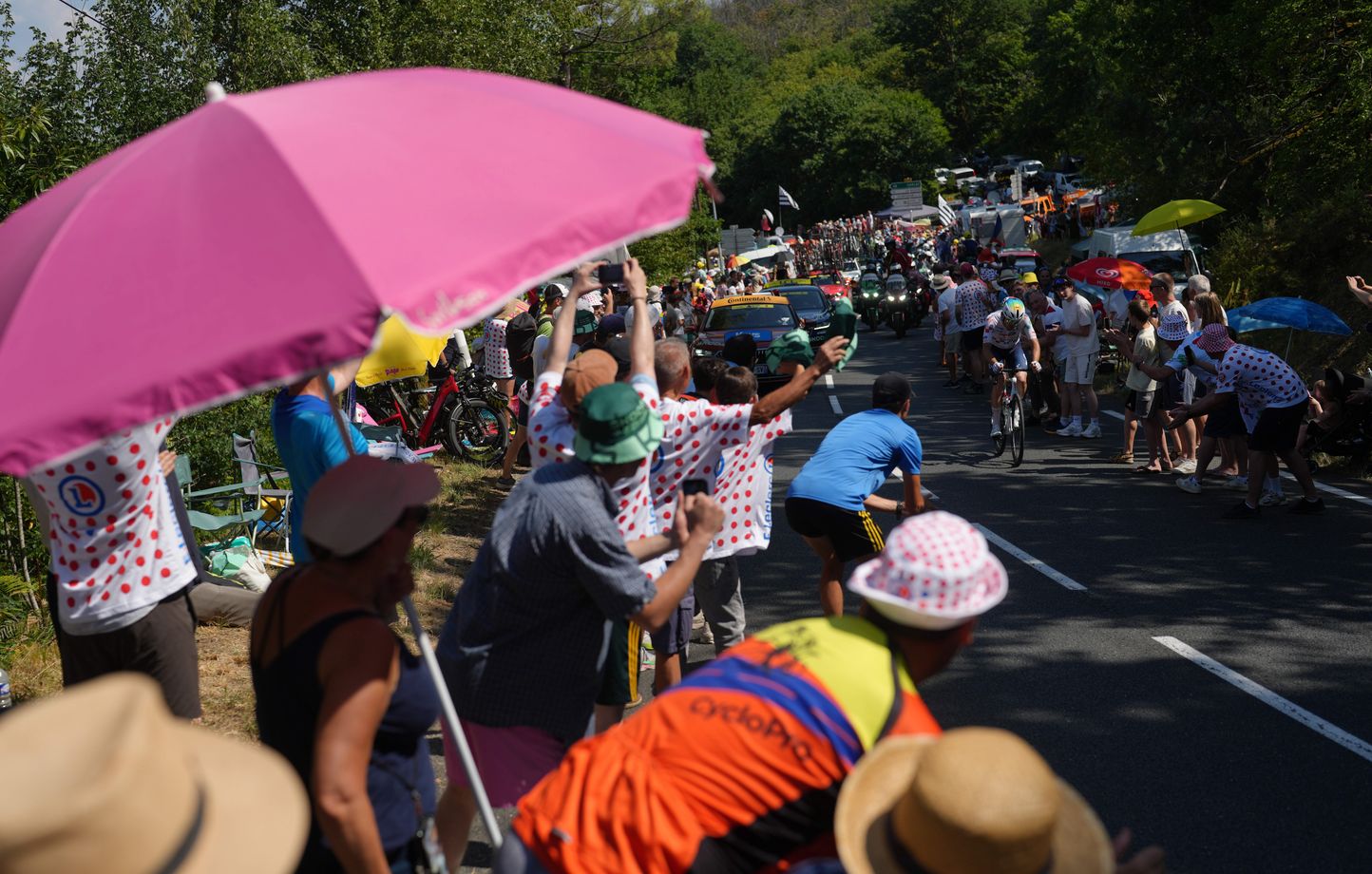 La 9ª etapa reducida en 30 kilómetros debido a la alerta por la ola de calor roja en Corrèze La 9ª etapa reducida en 30 kilómetros debido a la alerta por la ola de calor roja en Corrèze